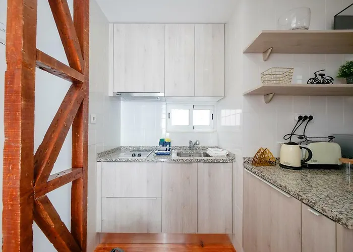 Fanqueiros 196 - Center