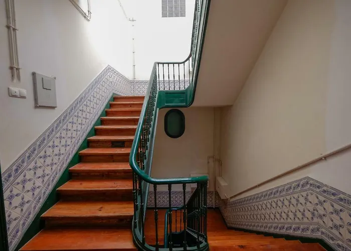 Fanqueiros 196 - Center *